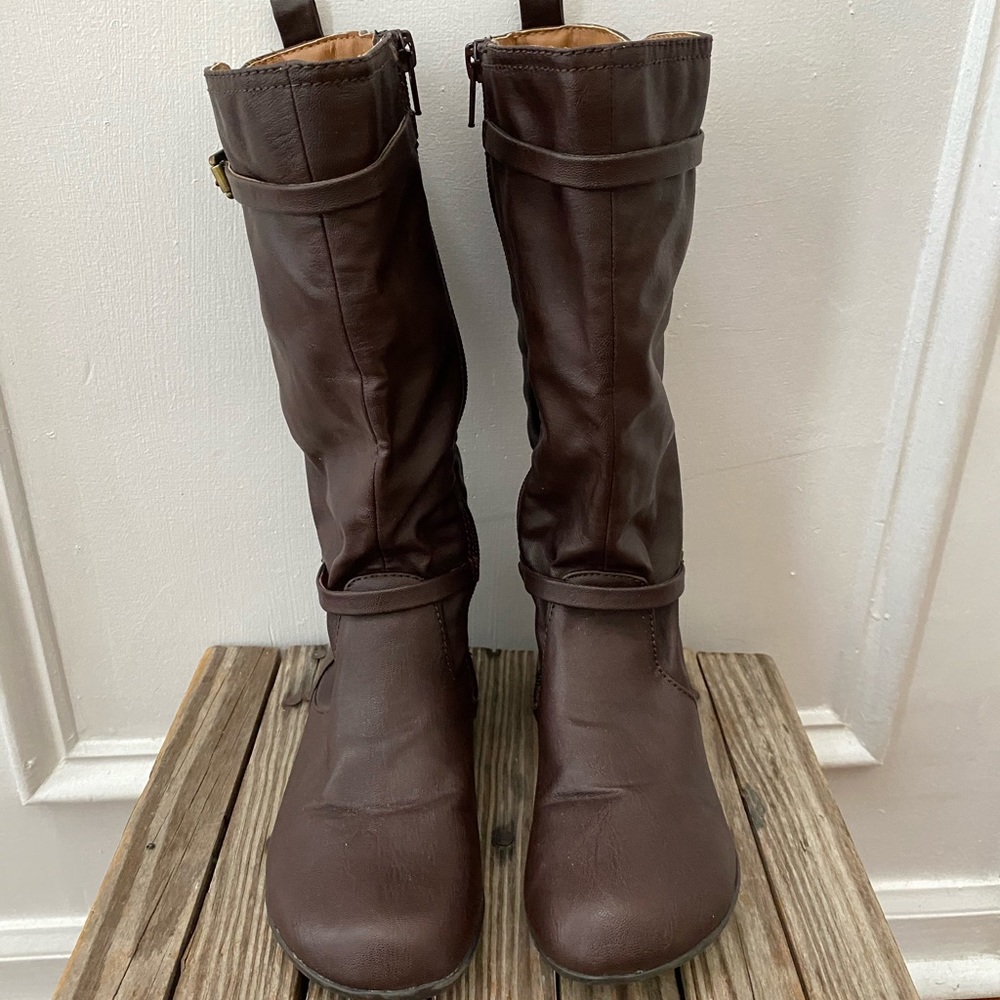 Girls boots